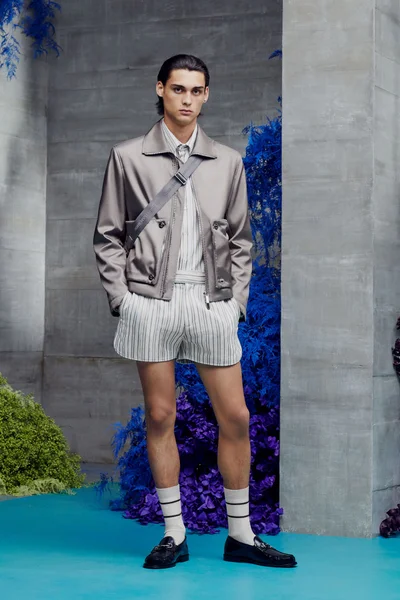 Look 7